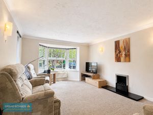 Sitting room- click for photo gallery